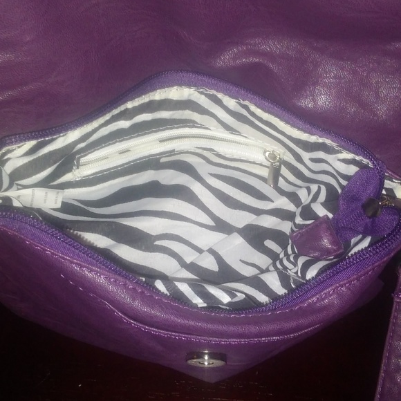 Purple RUE 21 Purse - Picture 7 of 8